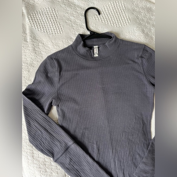 Free people crewneck top - Picture 2 of 4